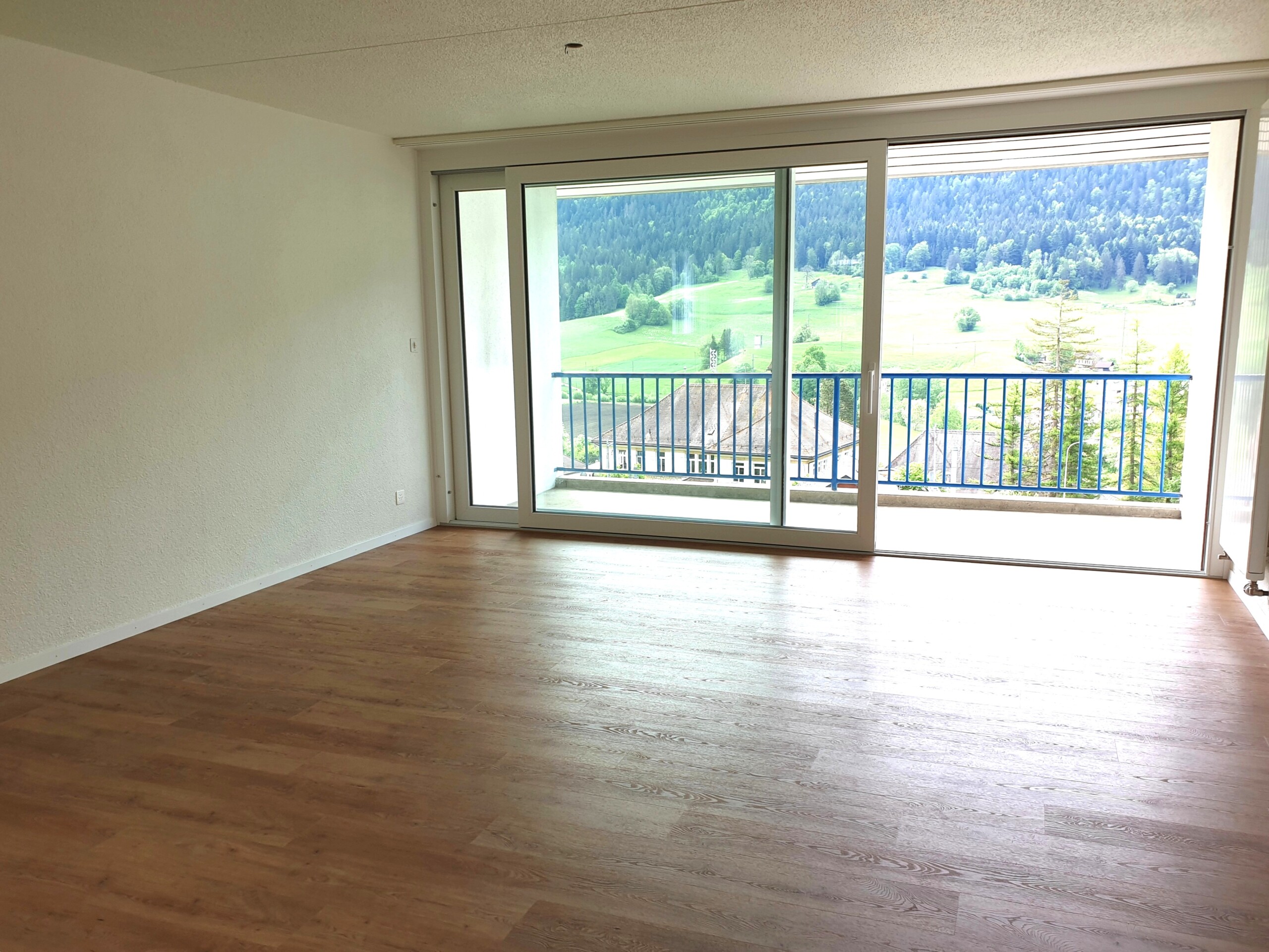 Champ-du-Môtier 9 / 5,5 pces – 2105 Travers